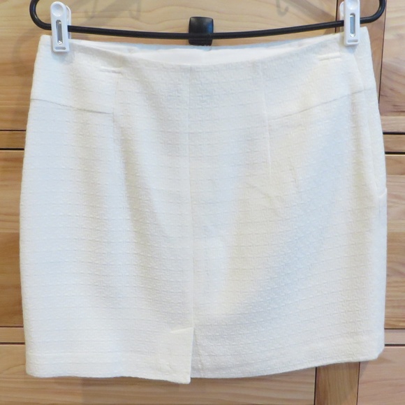 The Limited Off White Ivory Skirt Size 6 - Picture 2 of 7